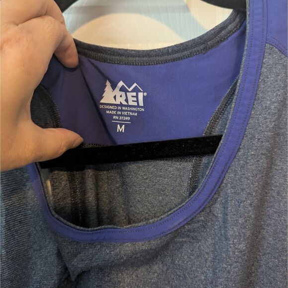 REI Women’s Athletic Tank – Medium – Gray & Purple – Running / Hiking Top - Picture 2 of 4